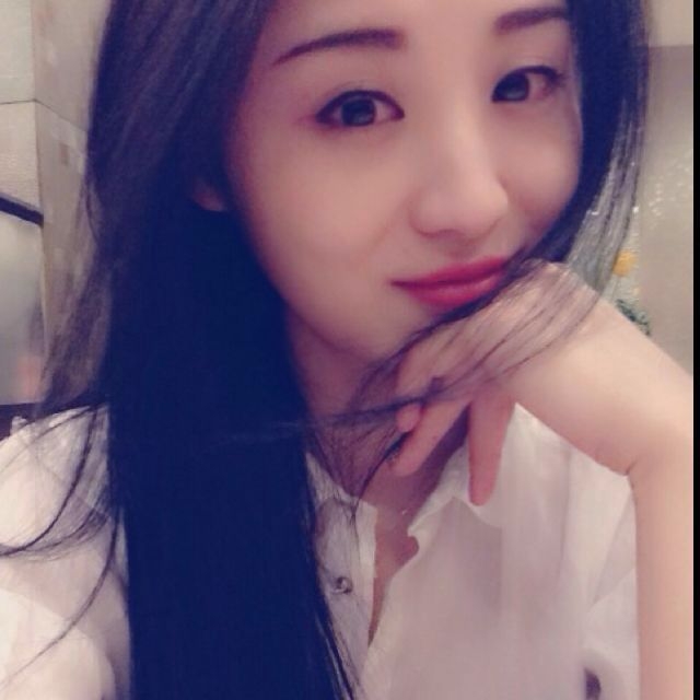 在水一方的第一张照片--大连相亲服务中心
