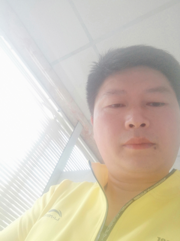 山男的第一张照片--大连相亲服务中心