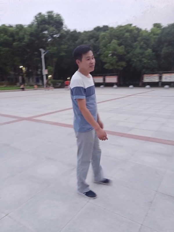 一笑的第一张照片--大连相亲服务中心
