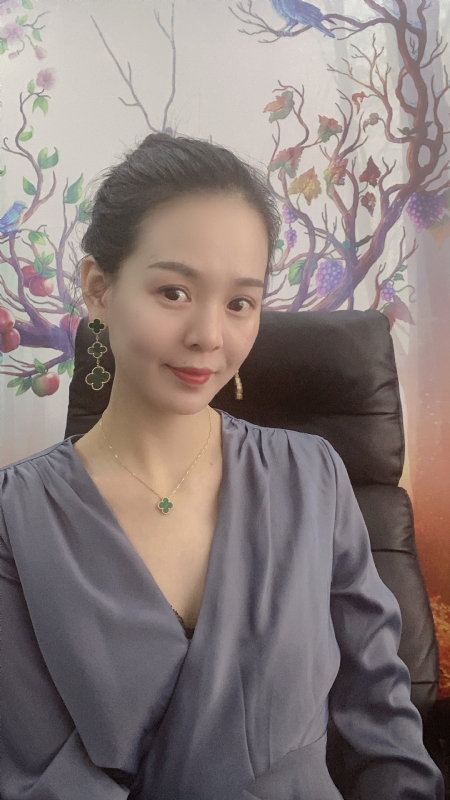潇潇的第一张照片--大连相亲服务中心