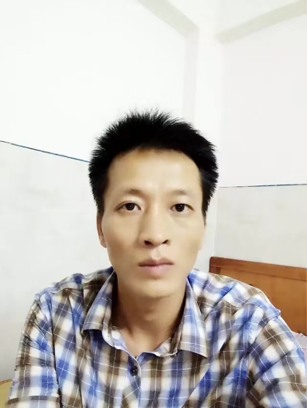 流年未亡的第一张照片--大连相亲服务中心
