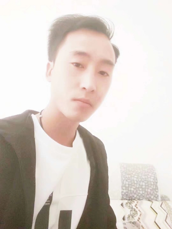 萧艺的第一张照片--大连相亲服务中心