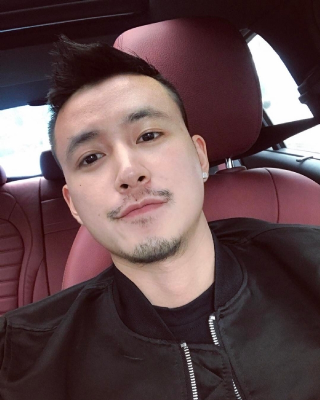 隆刘的第一张照片--大连相亲服务中心