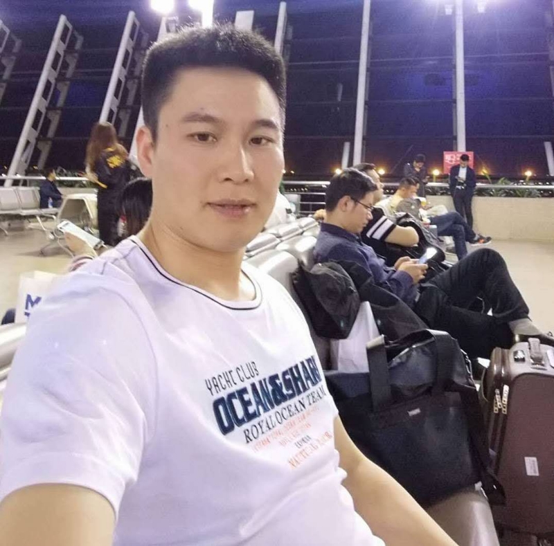 阳光灿烂的第一张照片--大连相亲服务中心