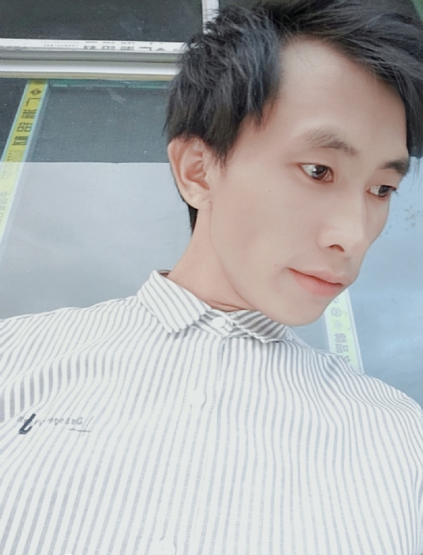 寻找下一个路口的第一张照片--大连相亲服务中心