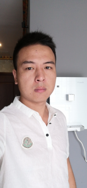 与卿共舞的第一张照片--大连相亲服务中心