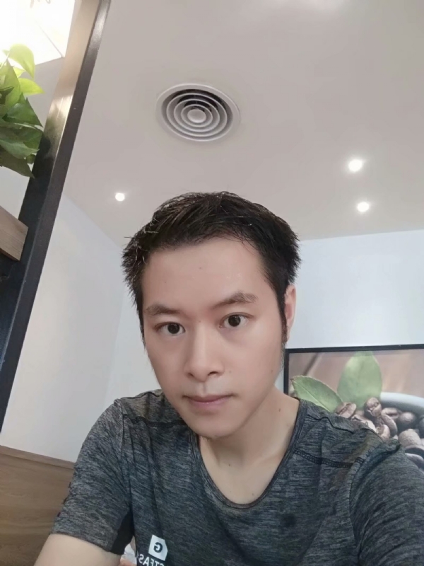 期待缘分的第二张照片--大连相亲服务中心