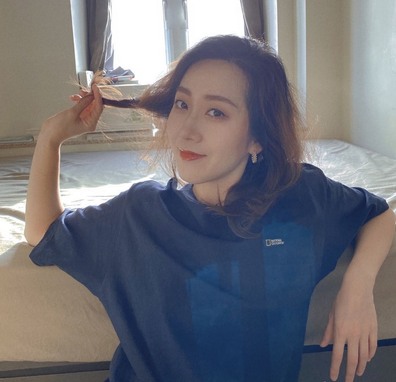 李雯雪的第三张照片--大连相亲服务中心