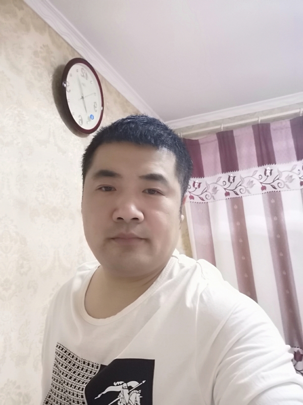爱你的眼睛的第一张照片--大连相亲服务中心