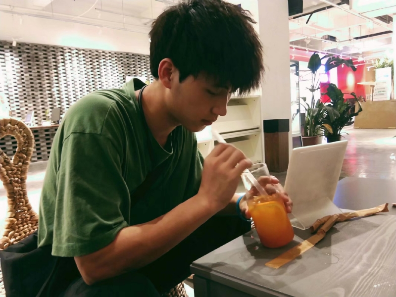 一花一世界的第二张照片--大连相亲服务中心