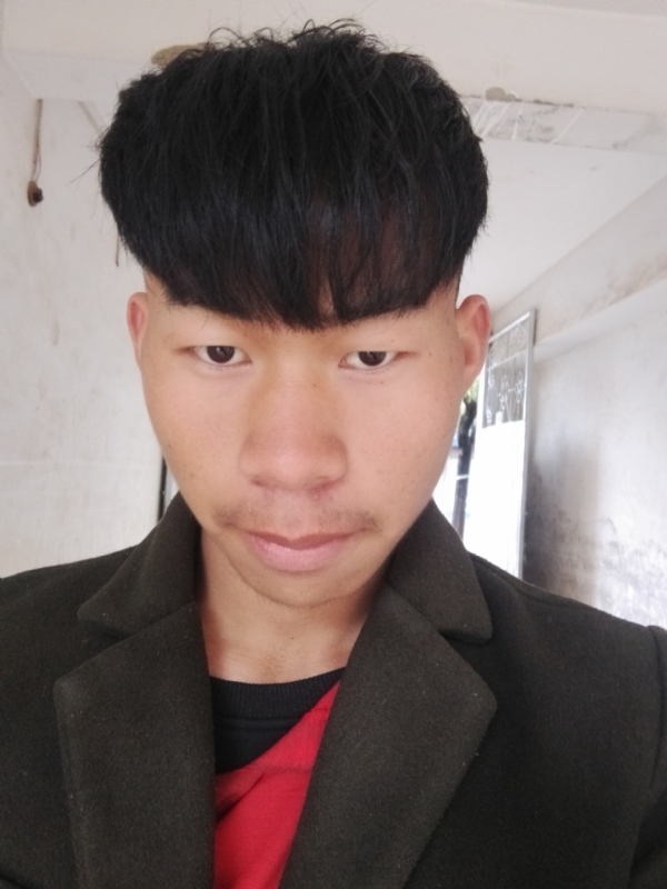 少年不在少的第一张照片--大连相亲服务中心