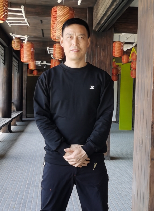 阳光总在风雨后的第一张照片--大连相亲服务中心