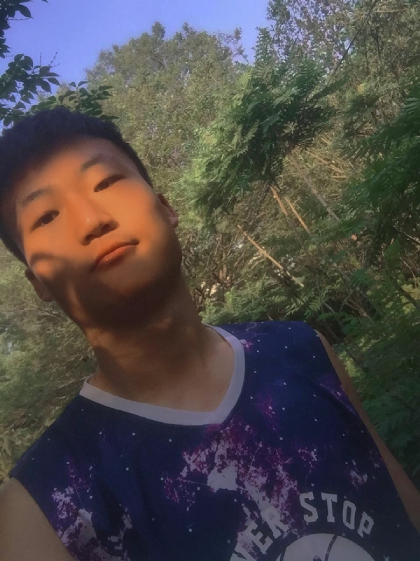 夏日的第一张照片--大连相亲服务中心
