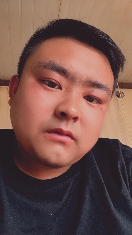 爱我所爱的第一张照片--大连相亲服务中心