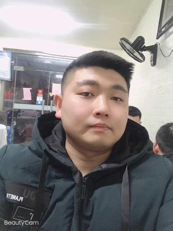 回忆是个小孩的第一张照片--大连相亲服务中心