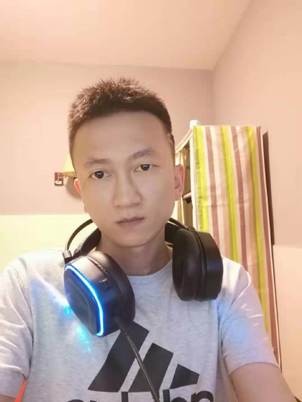嘿嘿嘿的第一张照片--大连相亲服务中心