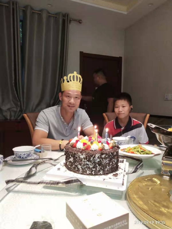 孤独的狼的第一张照片--大连相亲服务中心