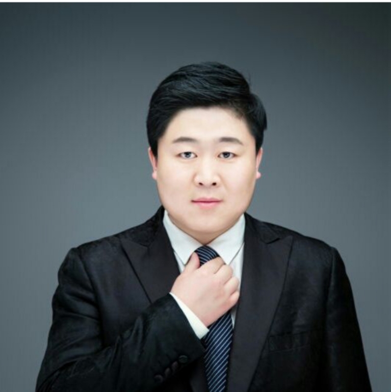 迷途小书童的第一张照片--大连相亲服务中心