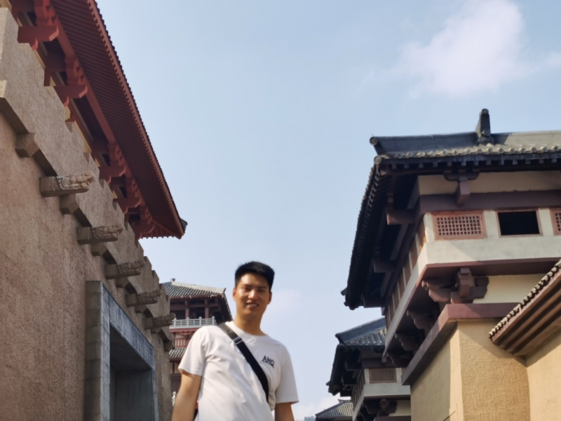 咸鱼不闲的第二张照片--大连相亲服务中心