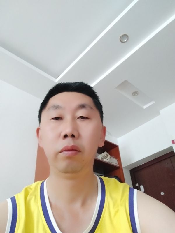 写尽半生纸上酸的第一张照片--大连相亲服务中心