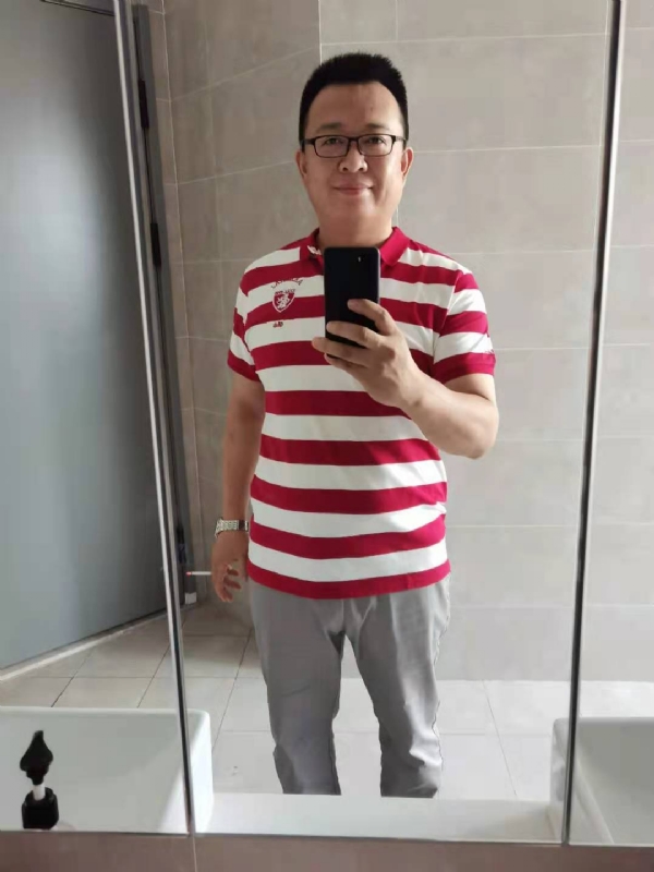 行走的打桩机的第二张照片--大连相亲服务中心