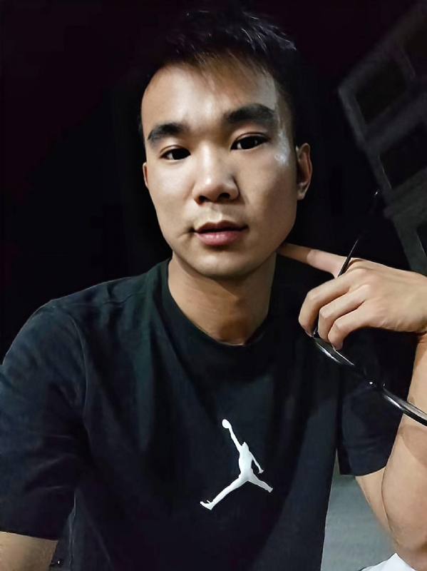 时光所致的第一张照片--大连相亲服务中心