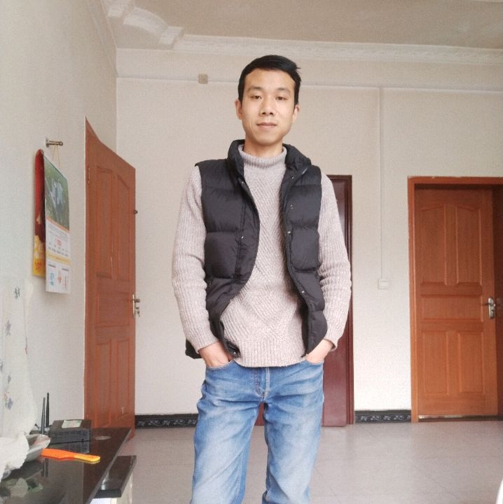 小伙子的第一张照片--大连相亲服务中心