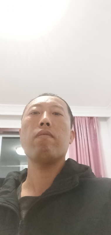 月上云端的第一张照片--大连相亲服务中心