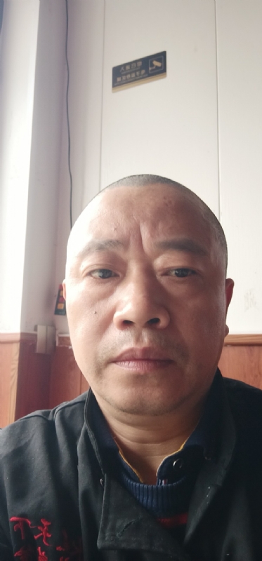快乐人生的第一张照片--大连相亲服务中心
