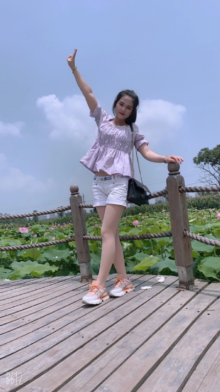 秋水伊人的第三张照片--大连相亲服务中心