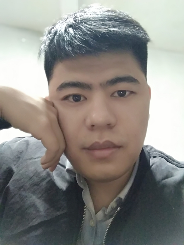爱笑的人的第一张照片--大连相亲服务中心