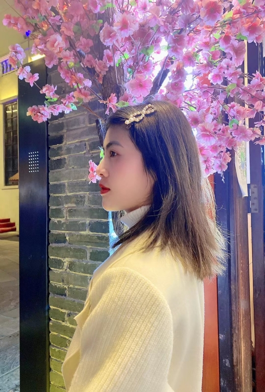 大眼妹的第一张照片--大连相亲服务中心