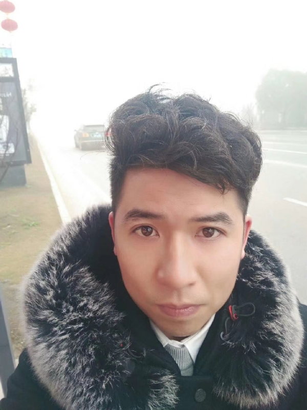 开心快乐每一天的第一张照片--大连相亲服务中心