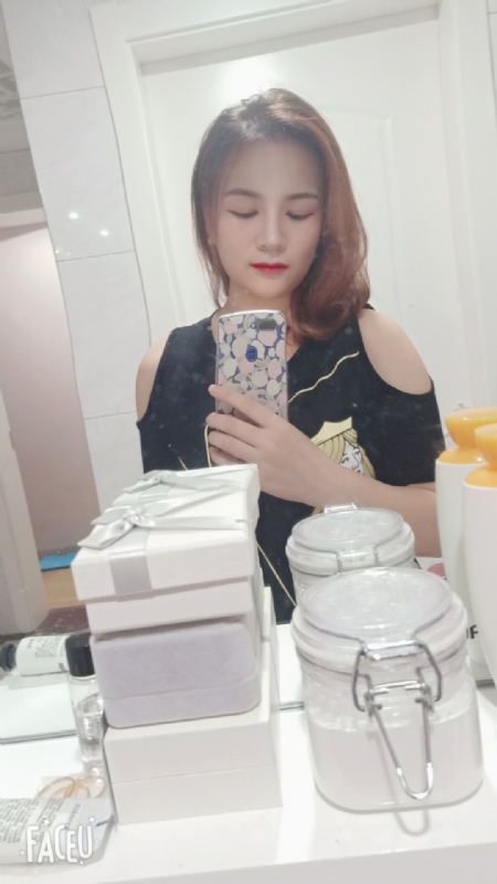 刘莲酥的第四张照片--大连相亲服务中心