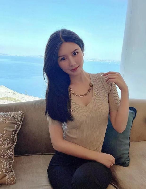 李芷晴的第一张照片--大连相亲服务中心