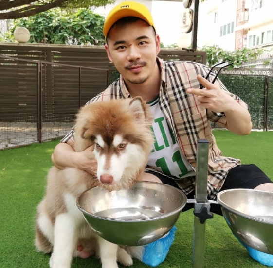 坚持的第一张照片--大连相亲服务中心