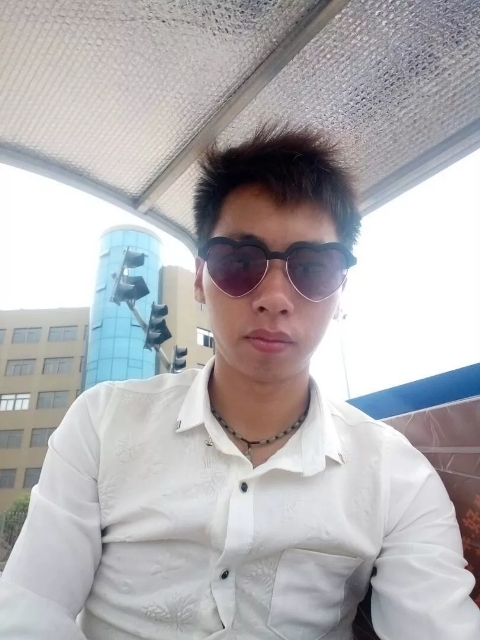 寻缘的第一张照片--大连相亲服务中心