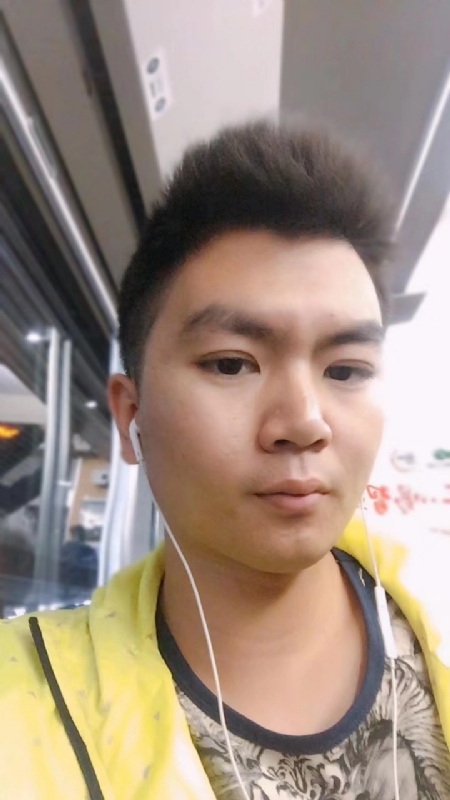 瑞泽的第一张照片--大连相亲服务中心