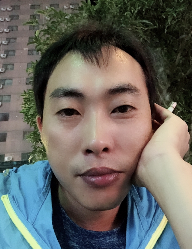一直在路上的第一张照片--大连相亲服务中心