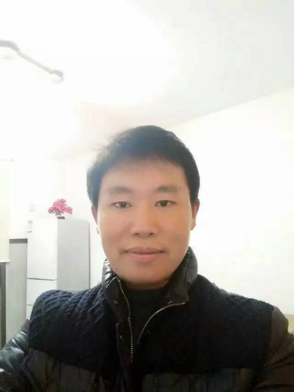 擎天柱的第一张照片--大连相亲服务中心
