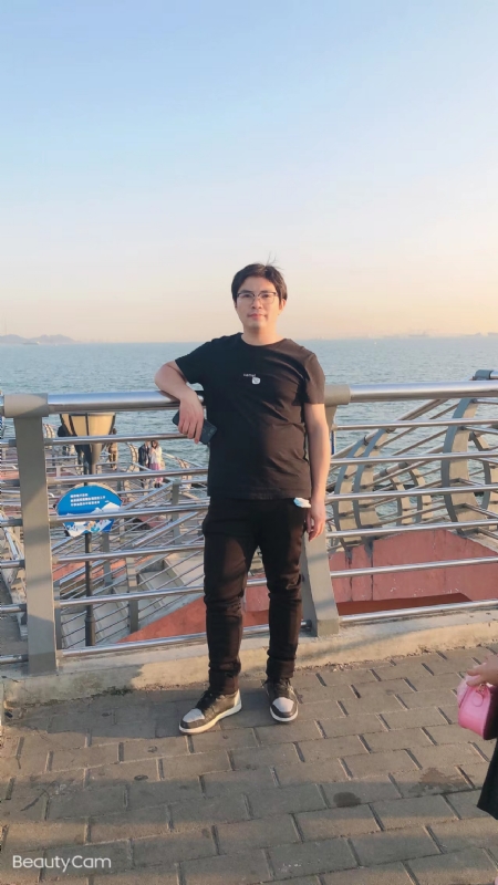陆迅的第二张照片--大连相亲服务中心
