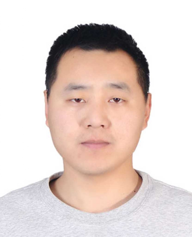 大红鹰的第一张照片--大连相亲服务中心