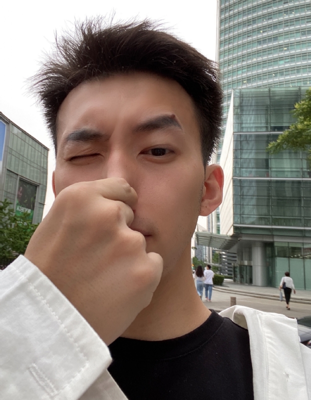绝世大冤种的第四张照片--大连相亲服务中心
