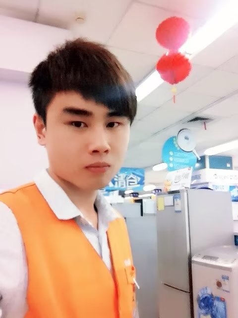 罗自强的第一张照片--大连相亲服务中心