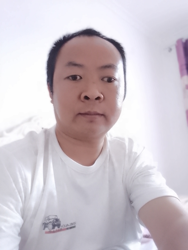 张家小伙子的第四张照片--大连相亲服务中心