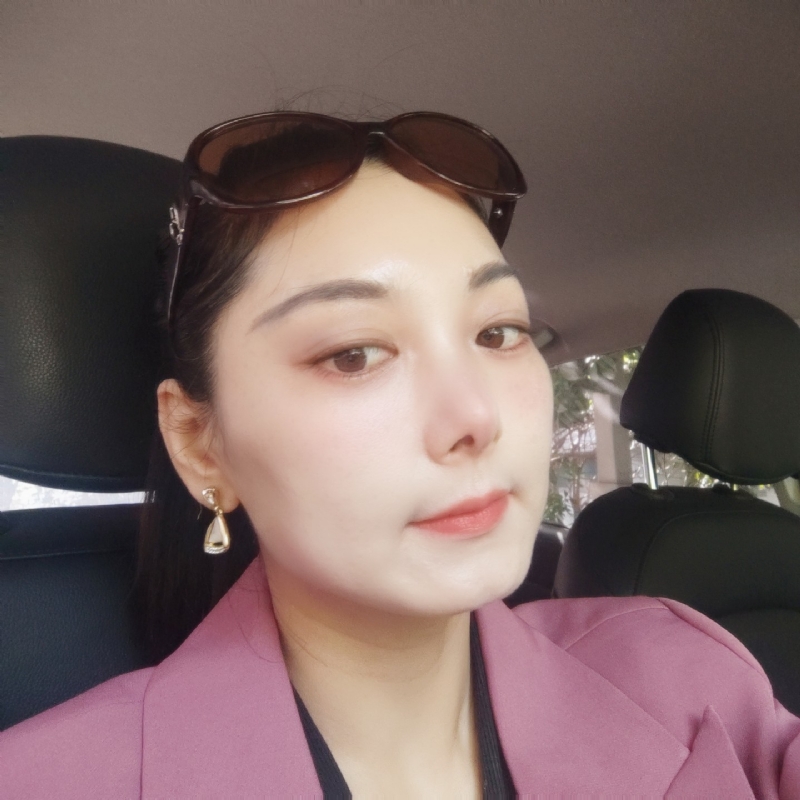 金秋的第二张照片--大连相亲服务中心