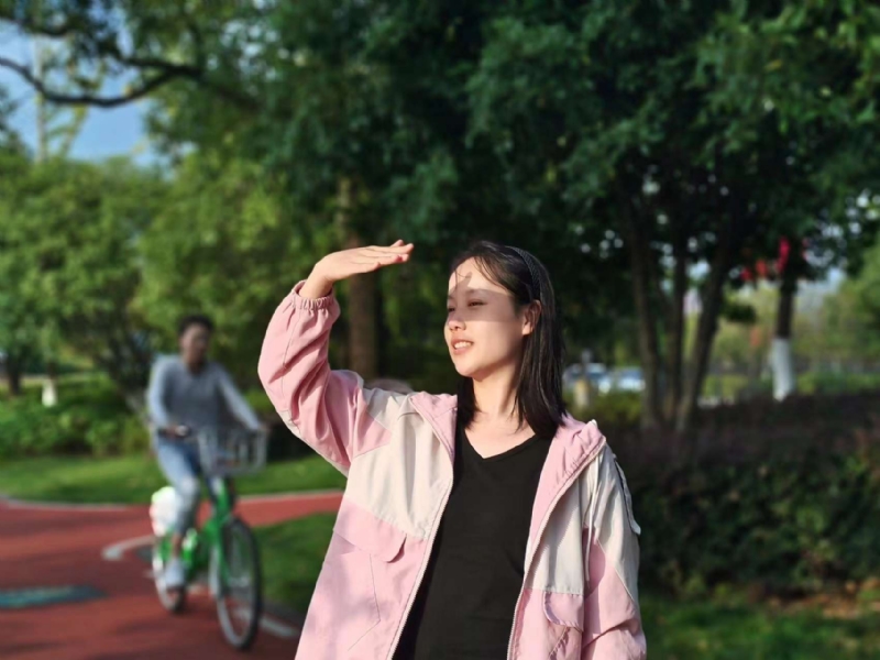 达拉崩吧的第一张照片--大连相亲服务中心