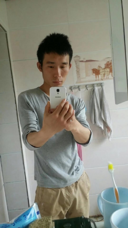 蔚蓝天空的第一张照片--大连相亲服务中心