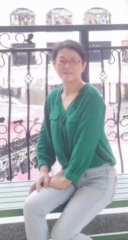 丽华的第一张照片--大连相亲服务中心