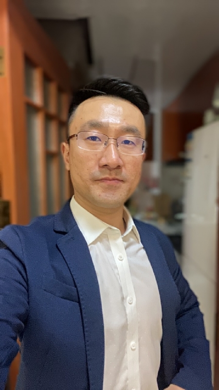 笑看人生的第一张照片--大连相亲服务中心